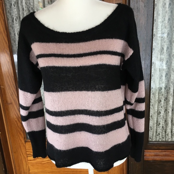 Forever 21 black & cream sweater size medium - Picture 2 of 8